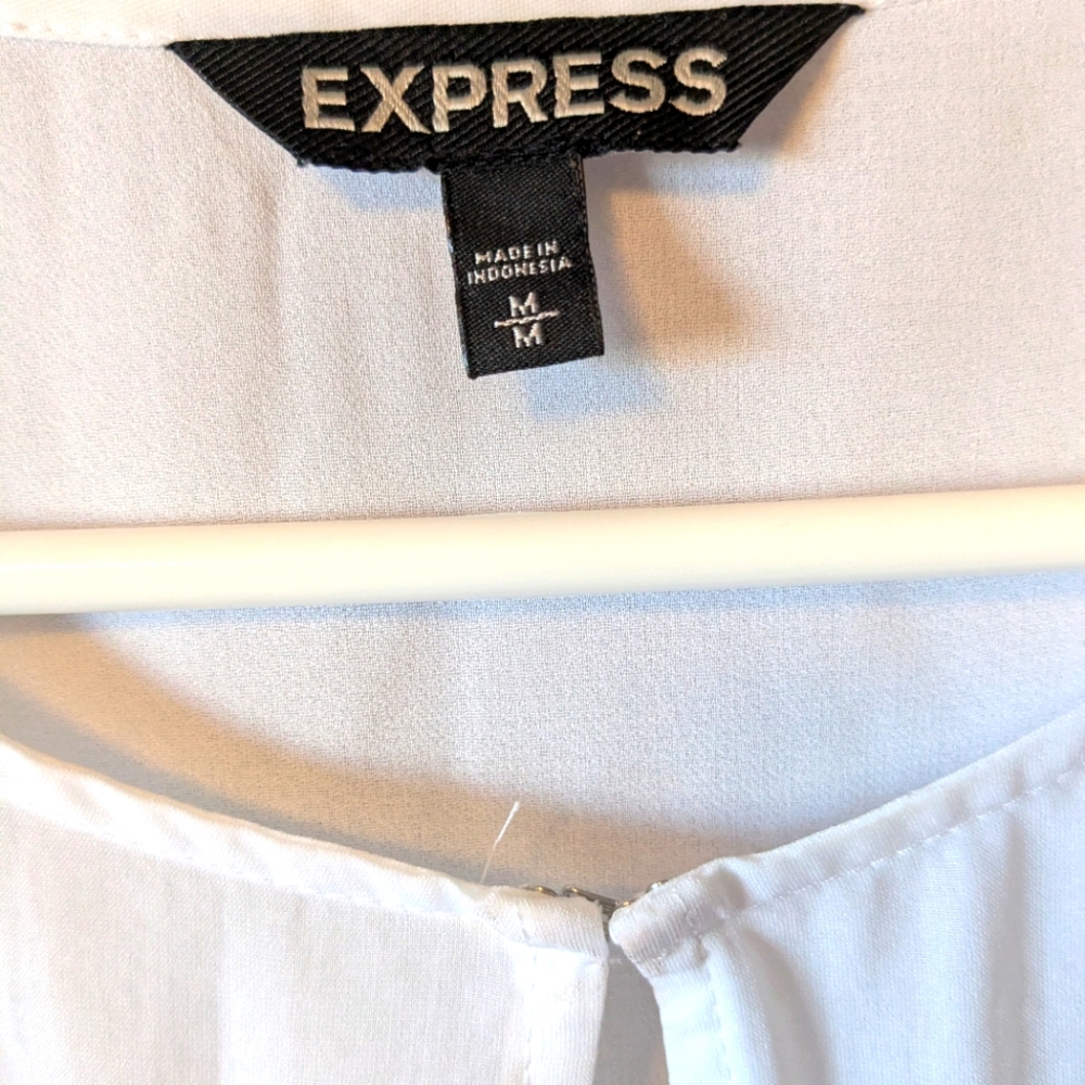 💕SALE💕 Express White Ruffled Blouse Sz.M - Picture 7 of 8